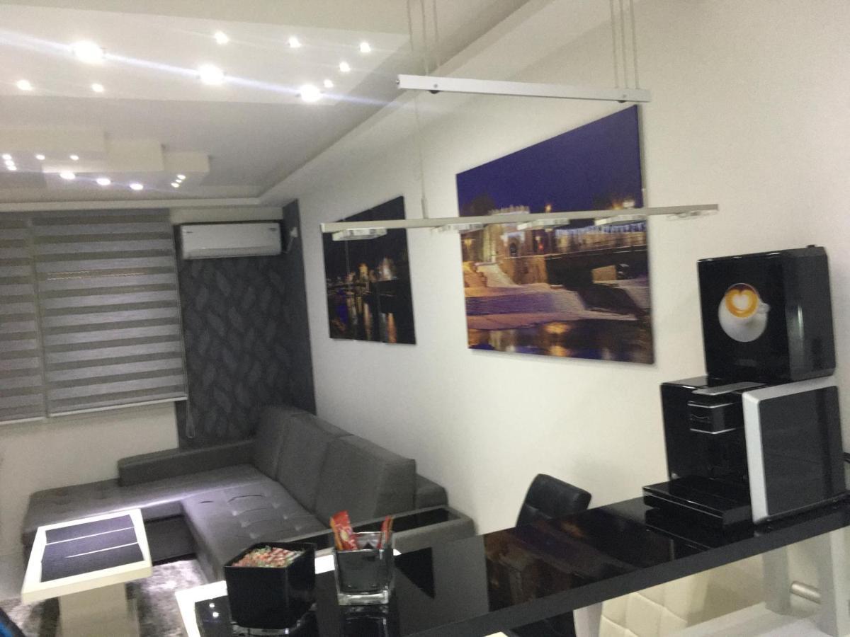 Grey Apartment Ni Εξωτερικό φωτογραφία