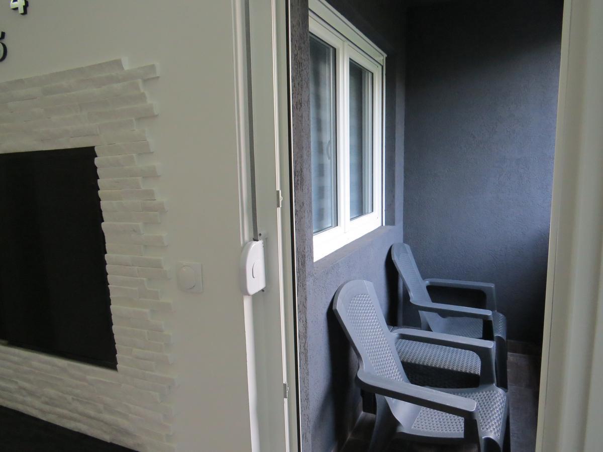 Grey Apartment Ni Εξωτερικό φωτογραφία