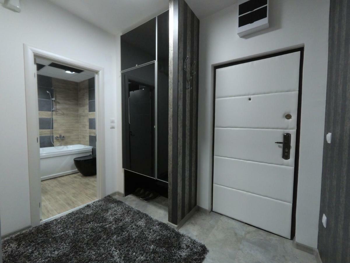Grey Apartment Ni Εξωτερικό φωτογραφία